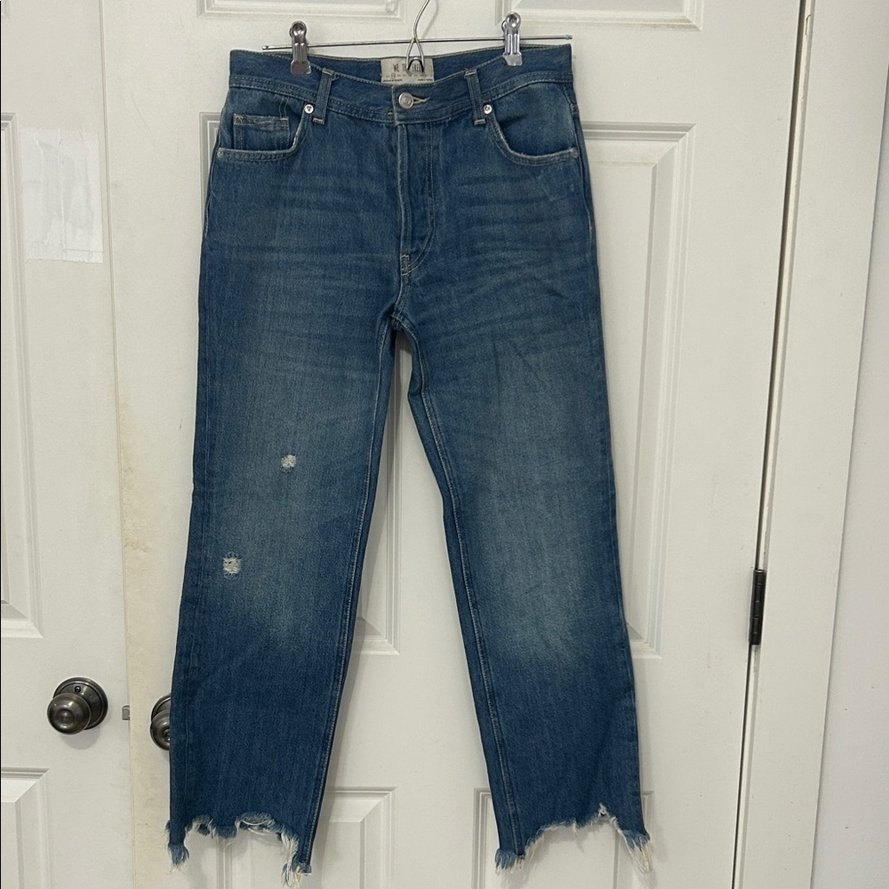 We The Free midrise straight leg jeans size 25 raw hem denim ripped inseam 26”